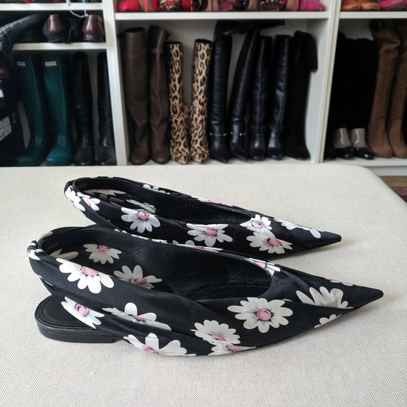 BALENCIAGA Black Daisy Floral Pointed Knife Mules - Picture 1 of 10